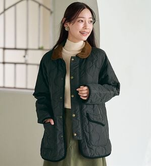 BELLUNA（ベルーナ）の「＜＆ｃｏｃｏｃｈｉ＞配色コーデュロイ衿中わたキルトコート（ハーフコート）」｜黒