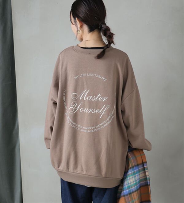 A HAPPY MARILYN（アハッピーマリリン）の「【Ｌ～８Ｌ】【ハピぽか裏起毛】２デザインから選べるロゴトレーナー 毛玉になりにくい（トレーナー・スウェット）」｜詳細画像