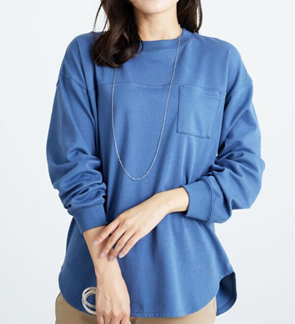 BELLUNA（ベルーナ）の「吸湿発熱ポンチ素材ポケット付プルオーバー（カットソー）」｜詳細画像