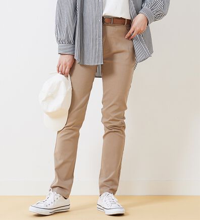 BELLUNA（ベルーナ）の「チノ見えストレッチ素材スリムパンツ（フルレングスパンツ）」