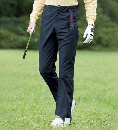 「＜トランスコンチネンツ＞ベルト付き千鳥柄ゴルフパンツ（メンズフルレングスパンツ）」