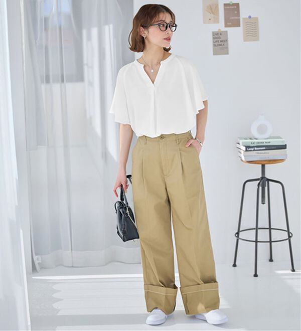 Viola e Viola（ヴィオラ エ ヴィオラ）の「【接触冷感】さらっと涼感フレアスリーブブラウス（ブラウス）」｜詳細画像