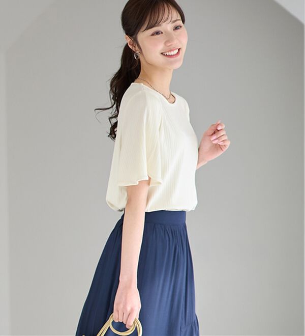 alotta（アロッタ）の「【4つの機能付】ひんやりチューリップ袖ブラウスTシャツ（カットソー）」｜詳細画像