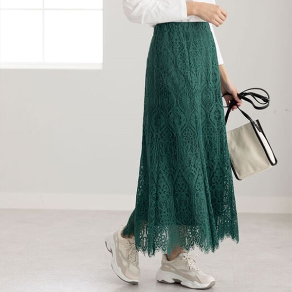 BELLUNA（ベルーナ）の「パネル柄レース素材セミフレアースカート（ロングスカート）」｜詳細画像