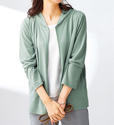 BELLUNA（ベルーナ）の「【接触冷感】ヒンヤリ＆UV対策！軽量パーカー（パーカー）」