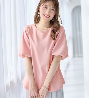alotta（アロッタ）の「＜６つの機能付＞パフ袖ハートネックブラウスＴシャツ（ブラウス）」｜詳細画像