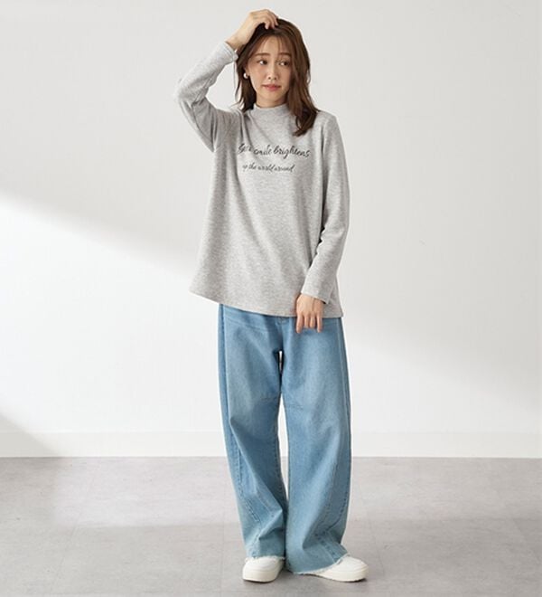 BELLUNA（ベルーナ）の「まるで着る毛布！静電防止付裏ファーロゴプルオーバー（カットソー）」｜詳細画像