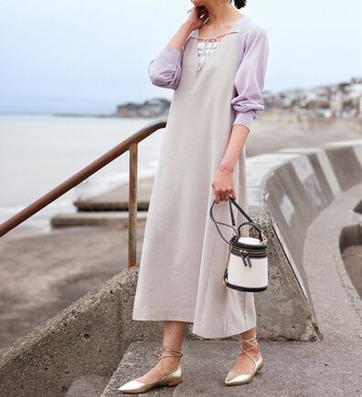 BELLUNA（ベルーナ）の「サラリ麻調素材Ｖネックジャンパードレス（ジャンパースカート）」