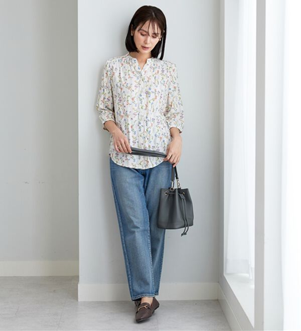 BELLUNA（ベルーナ）の「レーヨン素材ギャザー使いプリントブラウス（ブラウス）」｜詳細画像