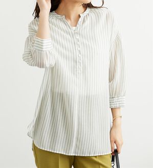 BELLUNA（ベルーナ）の「シャリ感シアー素材多ボタンチュニック（チュニック）」｜オフ白系ストライプ