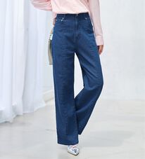 alotta（アロッタ）の「すっきり美脚！セミワイドデニムパンツ（ワイドパンツ・ガウチョ）」