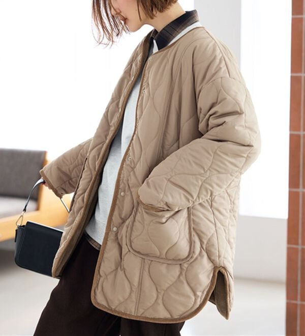 BELLUNA（ベルーナ）の「着こなし２通り！キルト&times;フェイクファーリバーシブルコート（ハーフコート）」｜詳細画像