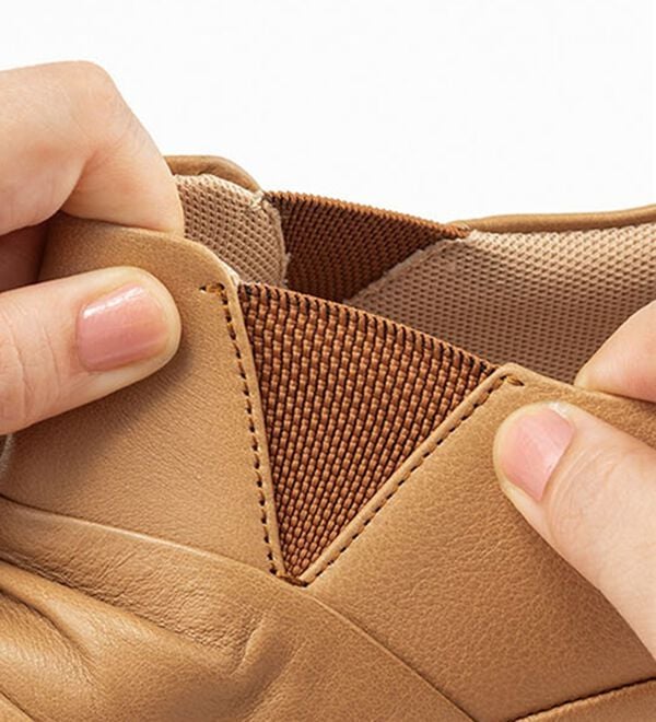 BELLUNA（ベルーナ）の「５Ｅ牛革切替ギャザースリッポン（スリッポン）」｜詳細画像