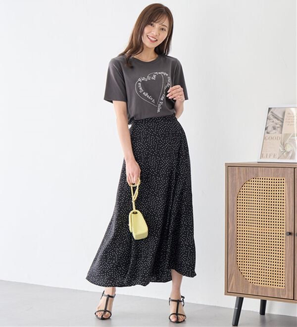 alotta（アロッタ）の「大人かわいいプリント綿混Ｔシャツ（Tシャツ）」｜詳細画像