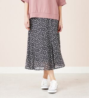 BELLUNA（ベルーナ）の「シフォン素材プリント使いスカート（ロングスカート）」｜黒系花柄