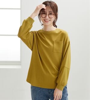 BELLUNA（ベルーナ）の「吸湿発熱ポンチ素材袖切替プルオーバー（カットソー）」｜ライムグリーン