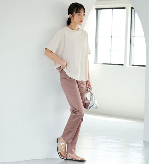 BELLUNA（ベルーナ）の「サラリ速乾！綿サテンストレッチカラーパンツ（フルレングスパンツ）」｜詳細画像