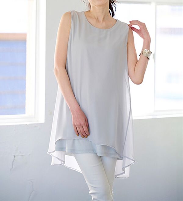 極美品✨PLEATS PLEASE チュニック　ライトグレー　ノースリーブ 極美品✨PLEATS PLEASE チュニック ライトグレー ノースリーブ 極美品