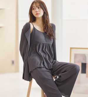 白のポリエステルルームウェアセット 涼感・ルームウェア上下セット（フラワー） |インナーウェア通販