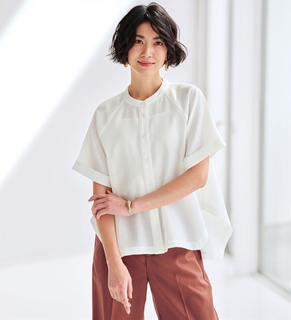 BELLUNA（ベルーナ）の「華奢見せ！麻調素材ラグラン切替ブラウス（ブラウス）」｜オフ白