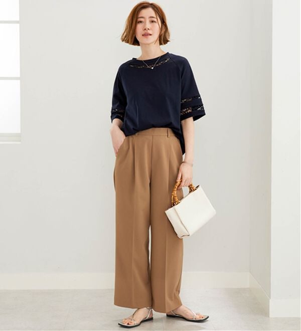 BELLUNA（ベルーナ）の「衿＆袖ハシゴレース使いプルオーバー（カットソー）」｜詳細画像