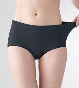 LAVIENNE（ラヴィエンヌ）の「綿混のびのびフィットミラクるショーツ（ショーツ）」