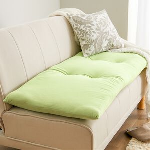 iellio（イエリオ）の「１年中使える！綿１００％ふんわりソファパッド＜ごろ寝マット・長座布団・固わた入り・洗濯可能＞（クッション・クッションカバー）」｜グリーン