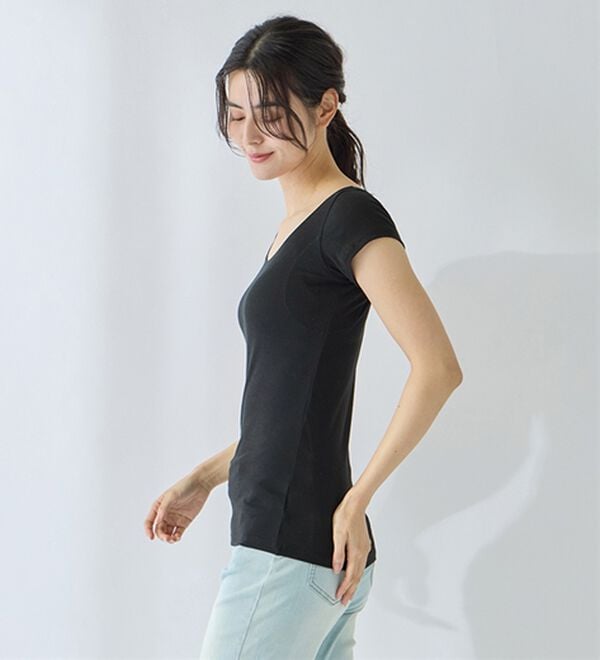 LAVIENNE（ラヴィエンヌ）の「【汗かきさん必見！】涼感サラッと快適汗取り半袖インナー＜さらりラボ＞（肌着・インナーウェア）」｜詳細画像
