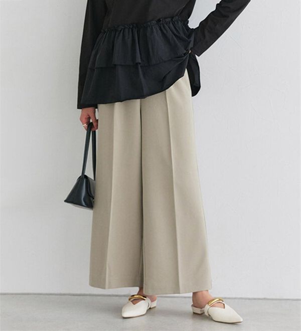 Pierrot（ピエロ）の「【選べる丈】楽ちんきれい高見えワイドパンツ（ワイドパンツ・ガウチョ）」｜グレージュ