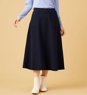 BELLUNA（ベルーナ）の「ふんわりメルトン素材ポケット付スカート（ロングスカート）」｜ネイビー