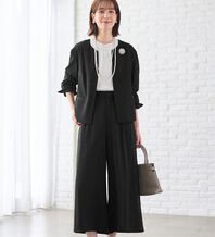 Viola e Viola（ヴィオラ エ ヴィオラ）の「洗える！多機能２点セットアップ＜Ｍ～５Ｌ＞（パンツスーツ）」