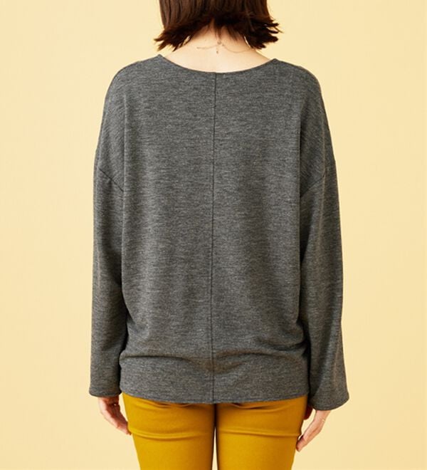 BELLUNA（ベルーナ）の「キレイ見えVネックプルオーバー（カットソー）」｜詳細画像
