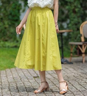 BELLUNA（ベルーナ）の「ふんわり切替フレアースカート（ロングスカート）」｜イエロー