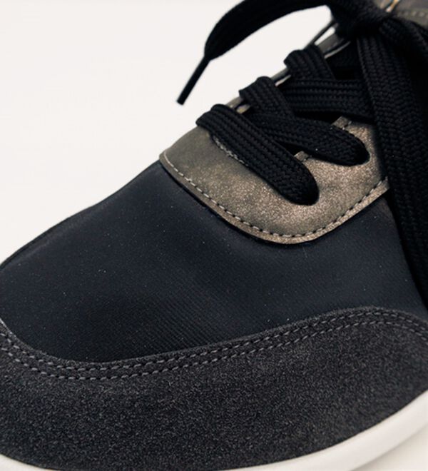 BELLUNA（ベルーナ）の「５Ｅサテン調レースアップスニーカー（スニーカー）」｜詳細画像