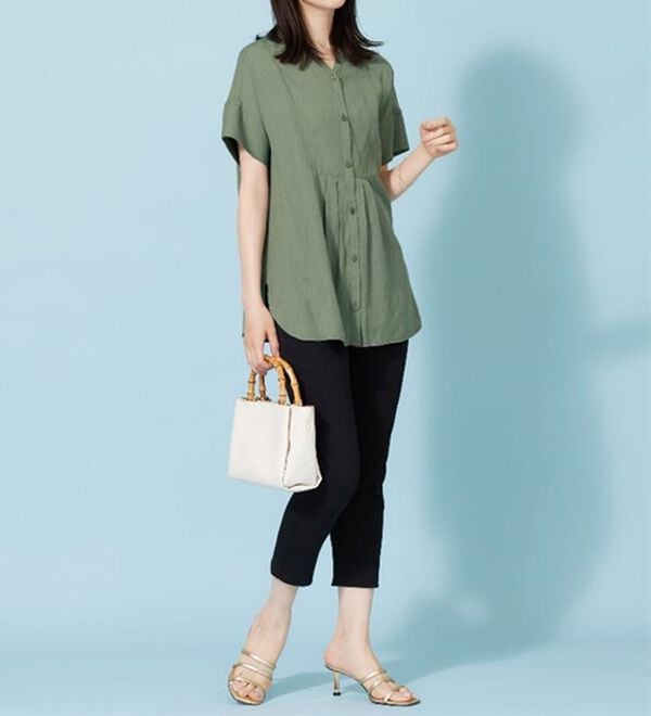 BELLUNA（ベルーナ）の「麻調素材タック使いシャツチュニック（ブラウス）」｜詳細画像