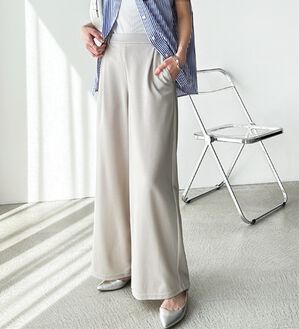 GeeRA（ジーラ）の「接触冷感！美脚ストレッチワイドパンツ（ワイドパンツ・ガウチョ）」｜ライトグレー