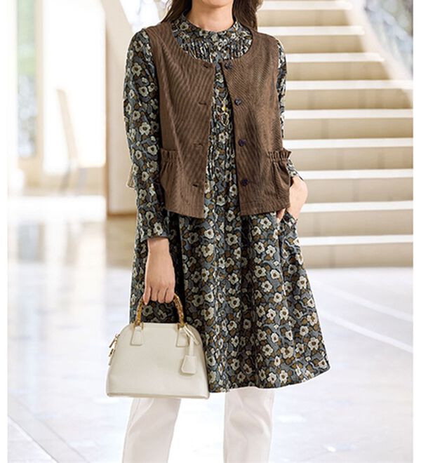 BELLUNA（ベルーナ）の「モダン花柄プリントピンタック使いチュニック（チュニック）」｜詳細画像