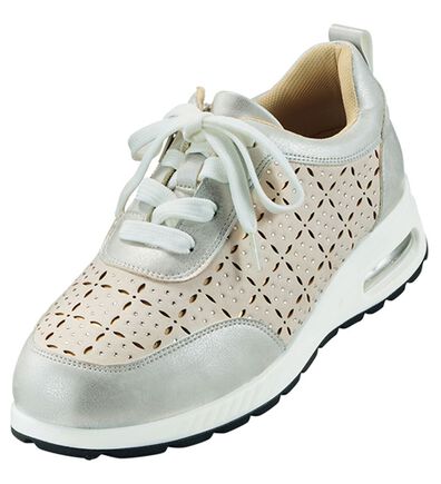 BELLUNA（ベルーナ）の「５Ｅビジュー使いパンチングスニーカー（スニーカー）」