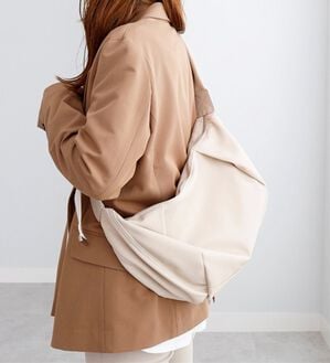 BELLUNA（ベルーナ）の「ラウンドショルダーバッグ（その他バッグ）」｜アイボリー