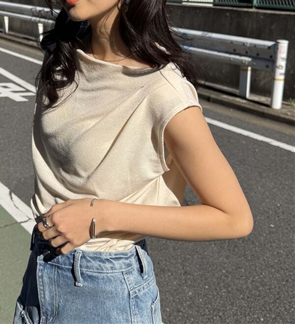 RANAN（ラナン）の「【ひんやり・ＵＶ】タックドレープフレンチスリーブカットソー（Tシャツ）」｜詳細画像
