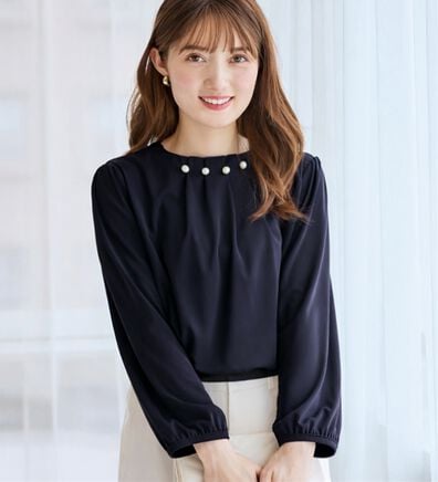 alotta（アロッタ）の「のびのび楽ちん！多機能上品パールデザインブラウス（ブラウス）」