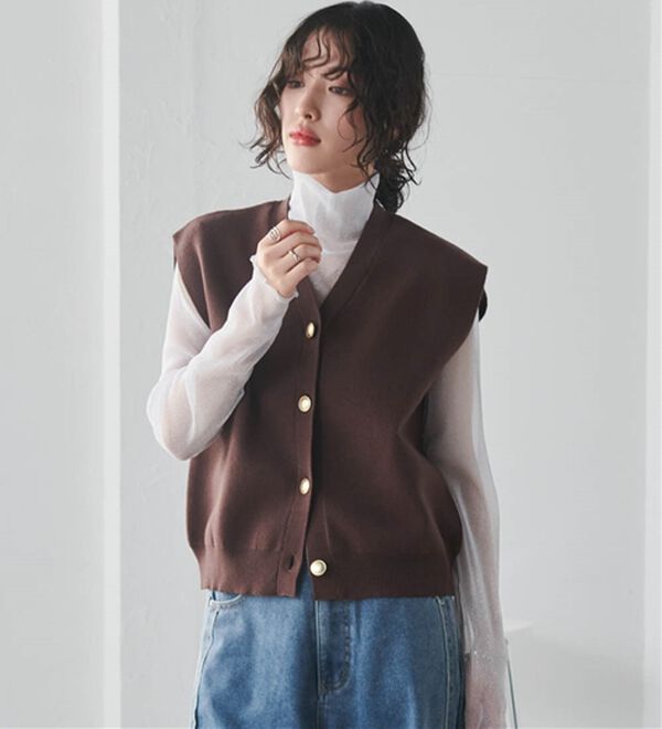 RANAN（ラナン）の「【ムースタッチ】洗える！ゴールド調ボタンニットベスト（ベスト）」｜詳細画像