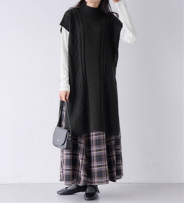 Viola e Viola（ヴィオラ エ ヴィオラ）の「ロングニットベスト（ベスト）」｜詳細画像