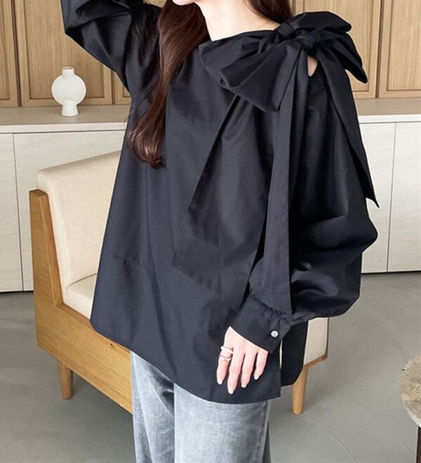 GeeRA（ジーラ）の「【YOUING.】ショルダーリボンブラウス（ブラウス）」｜詳細画像
