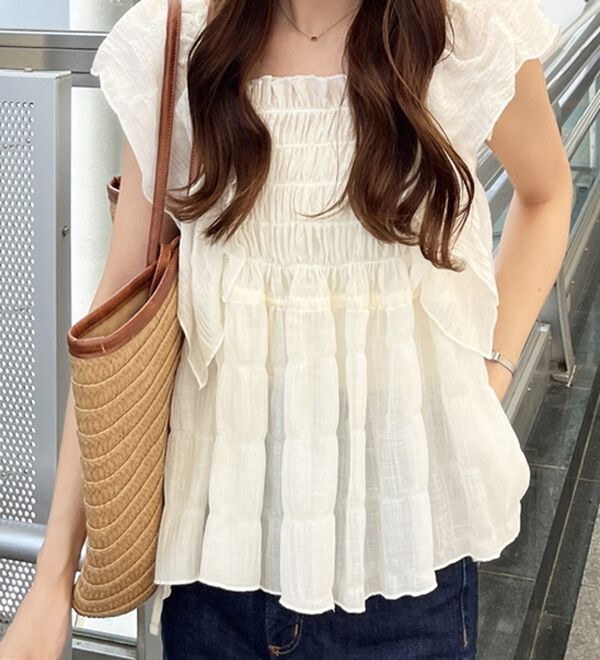 a出品ページ フリルシャーリングブラウス - ベルーナ【公式】