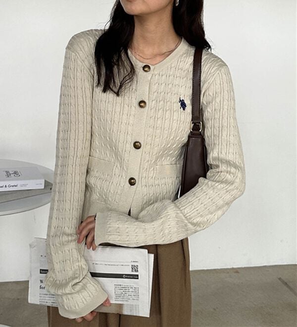 RANAN（ラナン）の「＜Ｕ．Ｓ．Ｐ＞ゴールド調ボタン刺繍ケーブルカーディガン（ニット・セーター）」｜詳細画像