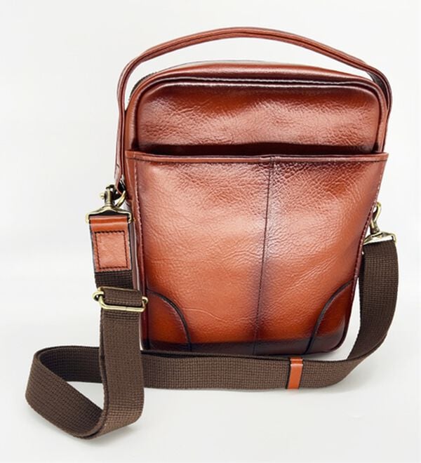 「日本製アンティーク調牛革ショルダーバッグ（メンズショルダーバッグ）」｜詳細画像