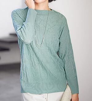 BELLUNA（ベルーナ）の「ドルマンデザイン幾何柄ニットチュニック（ニット・セーター）」｜セージ