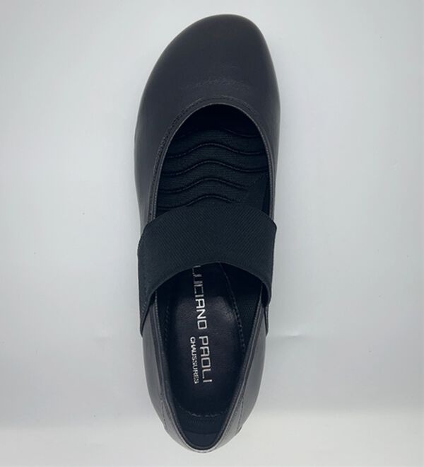 BELLUNA（ベルーナ）の「山羊革甲ゴムベルトシューズ（フラットシューズ）」｜詳細画像