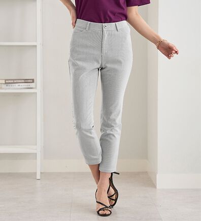 BELLUNA（ベルーナ）の「サラリ裏メッシュ！美脚ストレッチアンクルパンツ（フルレングスパンツ）」